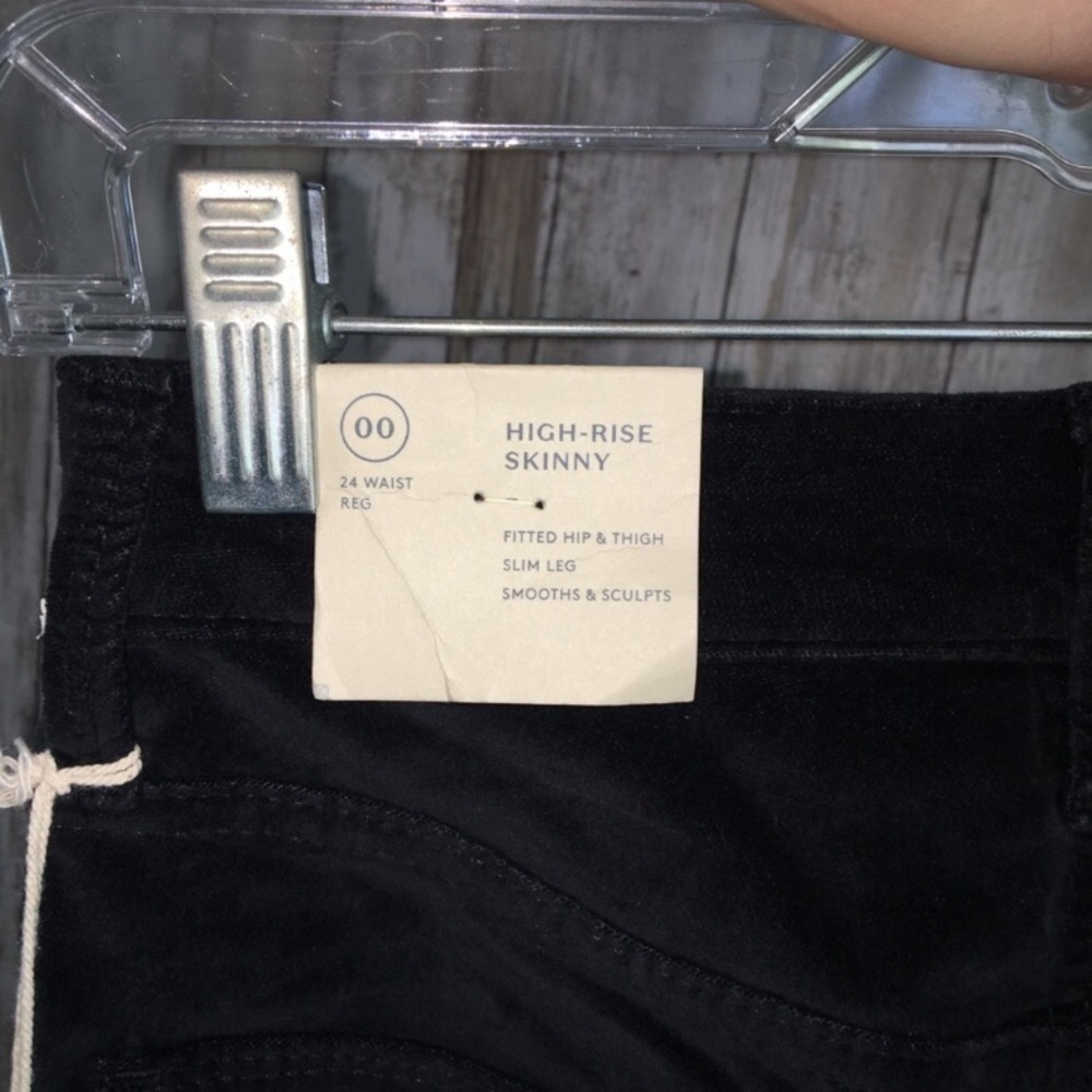NWT Universal Thread Black High Rise Soft Jeans - Picture 5 of 5